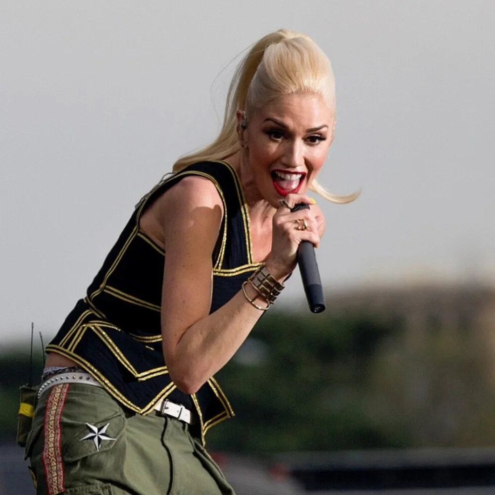 GXVE By Gwen Stefani Anaheim Shine Satin Lipstick In Loara (Orange Red)